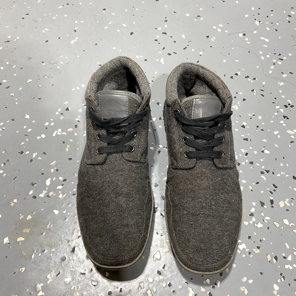 Men’s Aldo dress shoes.